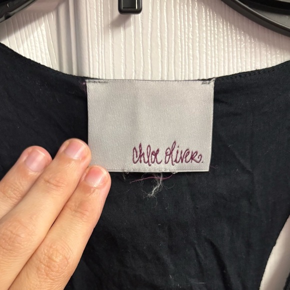 NWT Chloe Oliver “Gia” 2 Piece Set W/ Embroidery Size Small - Picture 2 of 7